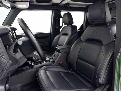 Used 2025 Ford Bronco Badlands AWD/4WD image 19