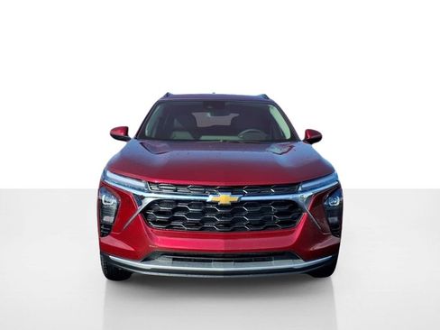 Used 2024 Chevrolet Trax LT w/ Driver Confidence Package image 8