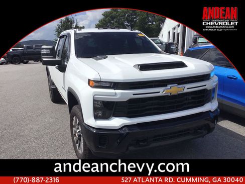 Used 2025 Chevrolet Silverado 2500 Custom w/ Custom Convenience Package AWD/4WD image 1