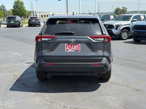 Used 2024 Toyota RAV4 XLE AWD/4WD image 6