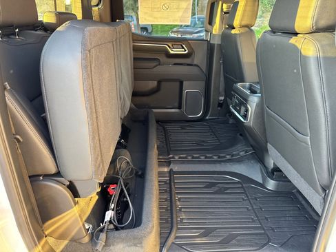 New 2026 GMC Sierra 1500 SLT w/ SLT Premium Plus Package image 17