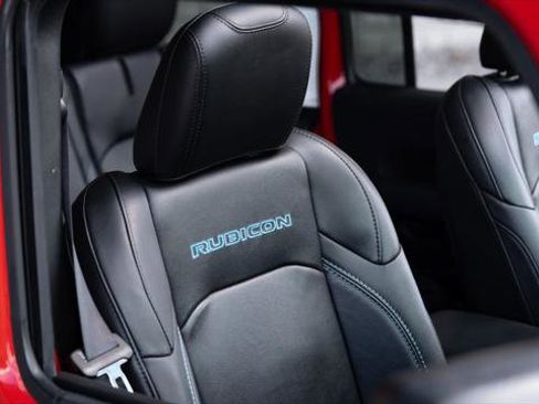 Used 2022 Jeep Wrangler Unlimited Rubicon 4xe w/ Safety Group image 19