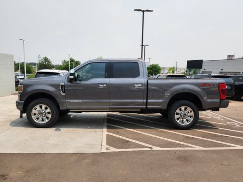Used 2021 Ford F250 Platinum w/ FX4 Off-Road Package AWD/4WD image 3