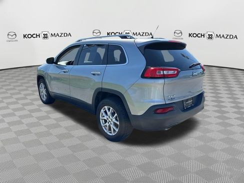 Used 2014 Jeep Cherokee Latitude w/ Cold Weather Group AWD/4WD image 5