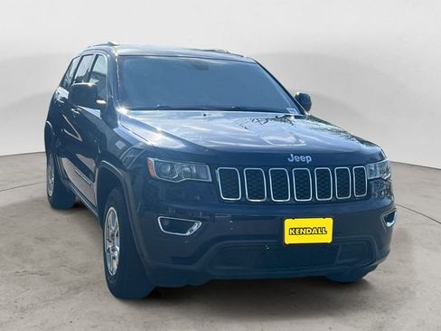 Used 2017 Jeep Grand Cherokee Laredo w/ Quick Order Package 23E AWD/4WD image 7