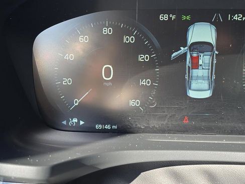 Used 2019 Volvo S60 T6 R-Design image 8