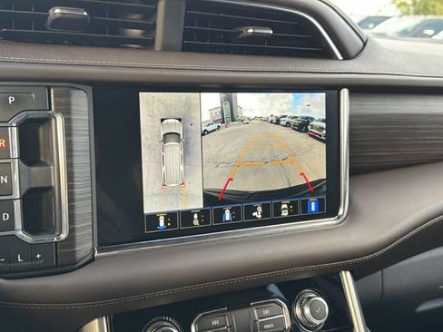 Used 2022 GMC Yukon XL Denali w/ Denali Premium Package RWD image 23