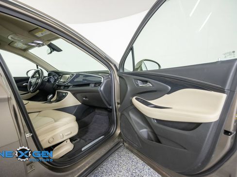 Used 2018 Buick Envision Preferred FWD image 37