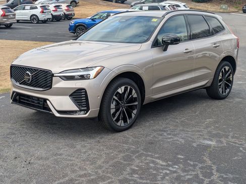 Used 2026 Volvo XC60 B5 Plus w/ Protection Package Premier AWD/4WD image 2