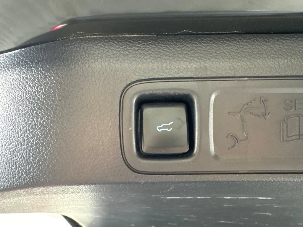 Used 2023 Ford Expedition XLT RWD image 53