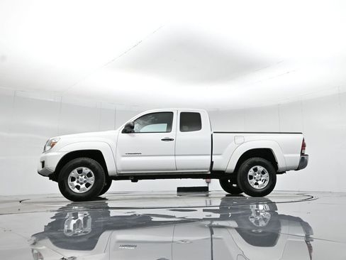 Used 2014 Toyota Tacoma PreRunner image 6