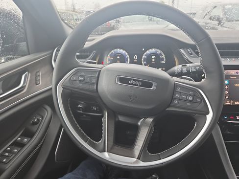 Used 2026 Jeep Grand Cherokee L Limited image 15