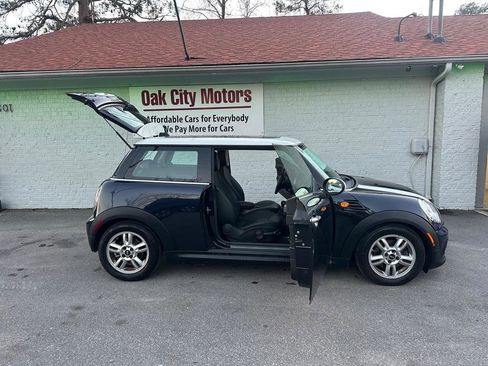 Used 2013 MINI Cooper Hardtop image 9