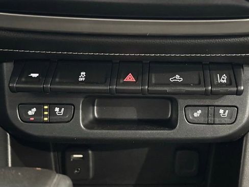 Used 2018 GMC Canyon Denali image 13