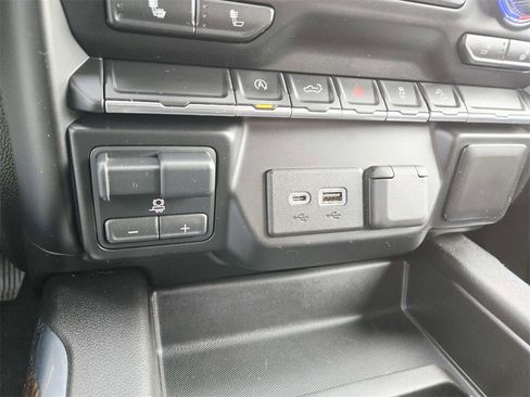 Used 2019 GMC Sierra 1500 Elevation image 32