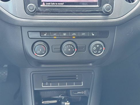 Used 2017 Volkswagen Tiguan S AWD/4WD image 43