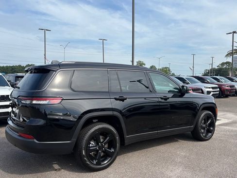 New 2026 Jeep Grand Cherokee L Limited w/ Limited Altitude Package AWD/4WD image 7