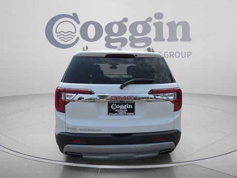 Used 2023 GMC Acadia SLT FWD image 4