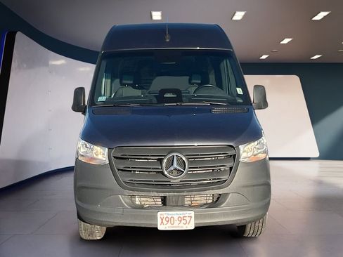 Used 2025 Mercedes-Benz Sprinter 2500 image 5