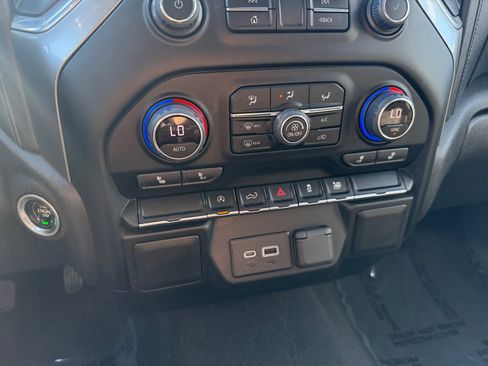 Used 2021 Chevrolet Silverado 1500 RST image 13