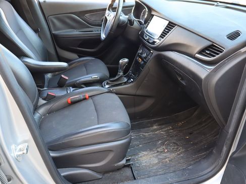 Used 2020 Buick Encore Preferred FWD image 15