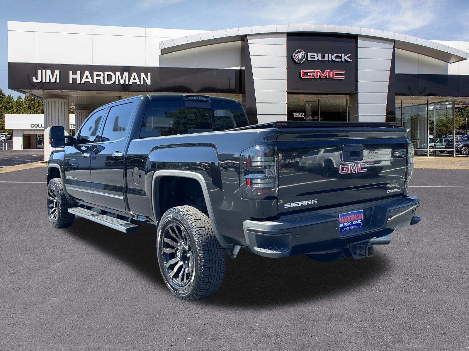 Used 2016 GMC Sierra 2500 Denali w/ Duramax Plus Package AWD/4WD image 5