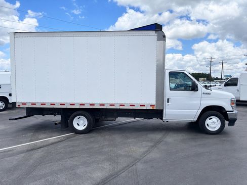 Used 2024 Ford E-350 and Econoline 350 Super Duty w/ Driver's Safety Package RWD image 2
