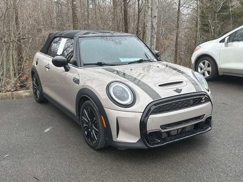 Used 2023 MINI Cooper S w/ Signature Upholstery Package image 2