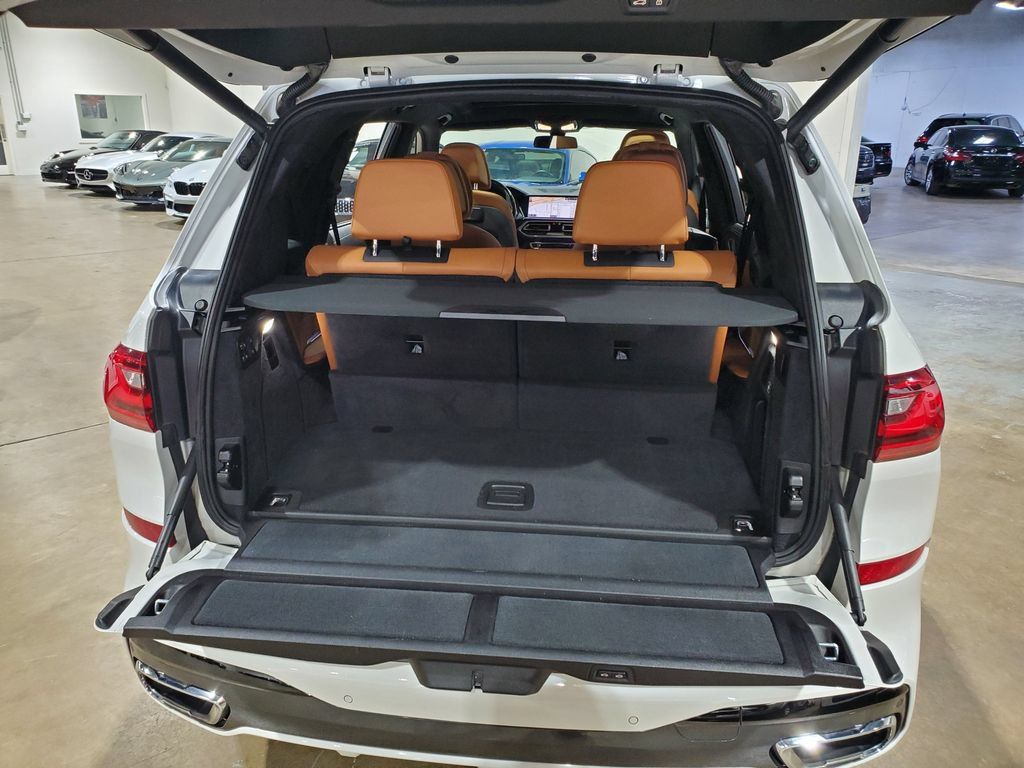 Used 2019 BMW X7 xDrive50i w/ M Sport Package AWD/4WD image 61