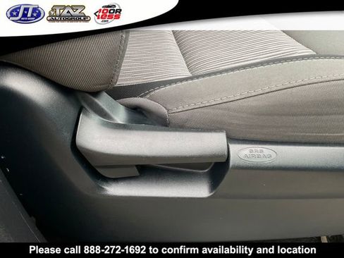 Used 2017 Toyota Tundra SR5 w/ SR5 Upgrade Package image 15