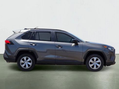 Used 2021 Toyota RAV4 LE w/ Carpet Mat Package (TMS) FWD image 7