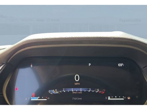 Used 2022 Jeep Grand Cherokee Limited w/ Trailer Tow Prep Group (B) image 15