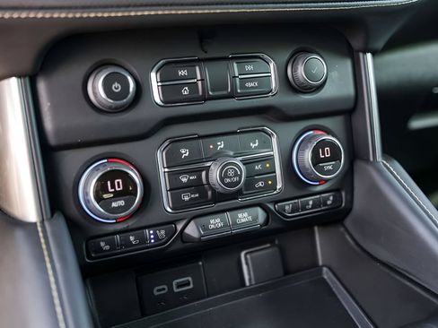 Used 2023 Chevrolet Tahoe Premier RWD image 22
