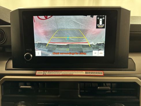 Used 2025 Toyota Tacoma SR5 image 31