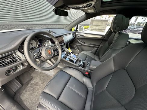 Used 2026 Porsche Macan S AWD/4WD image 4