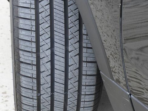 Used 2018 Ford Explorer Sport w/ Equipment Group 401A image 5