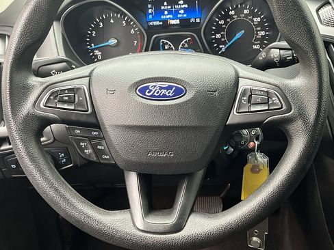 Used 2018 Ford Focus SE image 12
