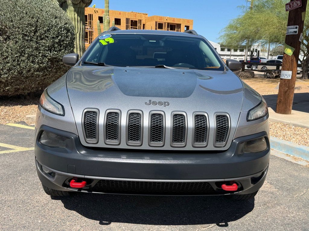 Used 2016 Jeep Cherokee Trailhawk w/ Cold Weather Group AWD/4WD image 3