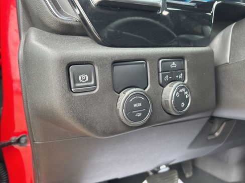 Used 2025 Chevrolet Silverado 1500 LT RWD image 15