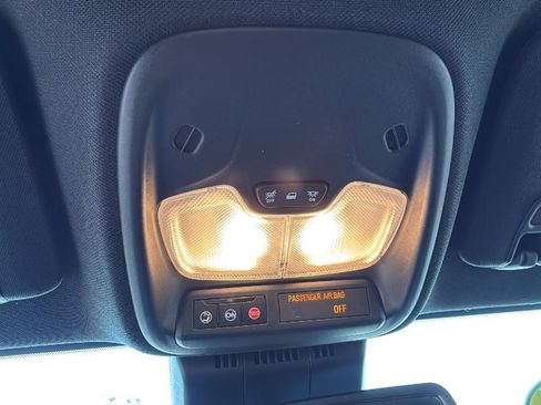 Used 2024 Chevrolet Colorado Z71 w/ Z71 Convenience Package 2 image 19