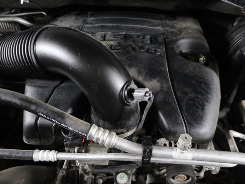 Used 2019 RAM 1500 Classic Warlock image 12