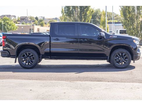 Used 2022 Chevrolet Silverado 1500 RST AWD/4WD image 2