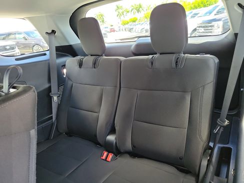 Used 2022 Ford Explorer XLT RWD image 14