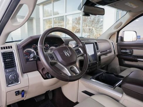 Used 2015 RAM 3500 Laramie image 27