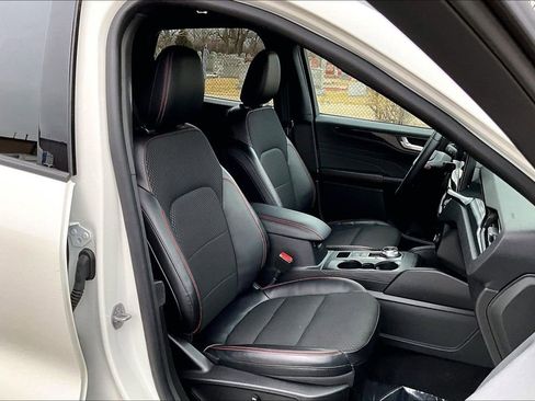 Certified 2023 Ford Escape ST-Line Select w/ Tech Pack #2 AWD/4WD image 7