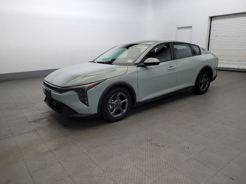 Used 2025 Kia K4 FWD image 2