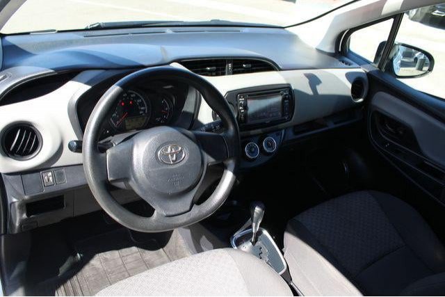 Used 2016 Toyota Yaris L FWD image 10