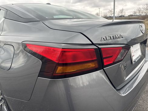 Used 2024 Nissan Altima 2.5 SV image 27
