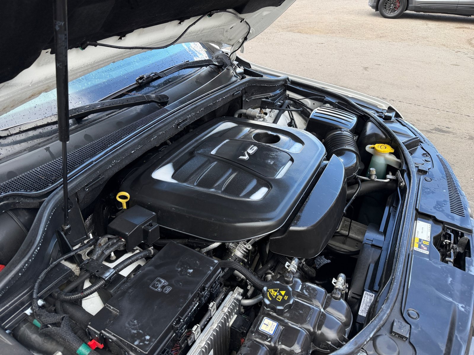 Used 2018 Jeep Grand Cherokee Trailhawk AWD/4WD image 38
