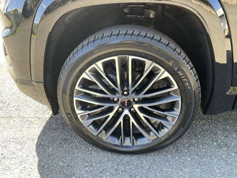 New 2026 GMC Terrain Denali w/ LPO, Black Badging Package image 33